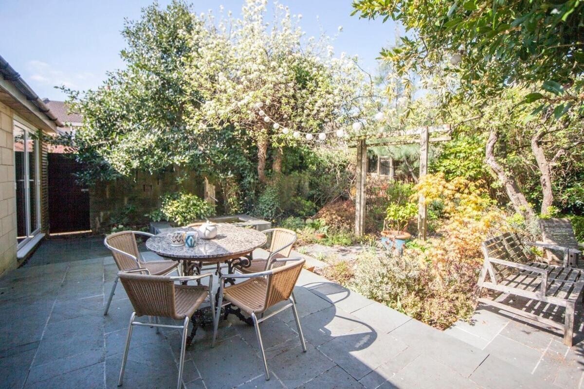 ※ Relaxing Home- Parking & Gorgeous Gardens 巴斯 外观 照片