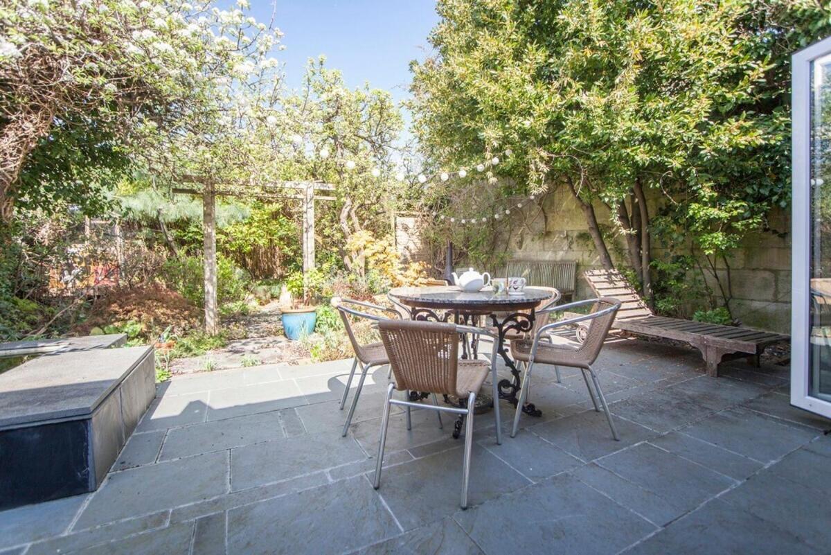 ※ Relaxing Home- Parking & Gorgeous Gardens 巴斯 外观 照片